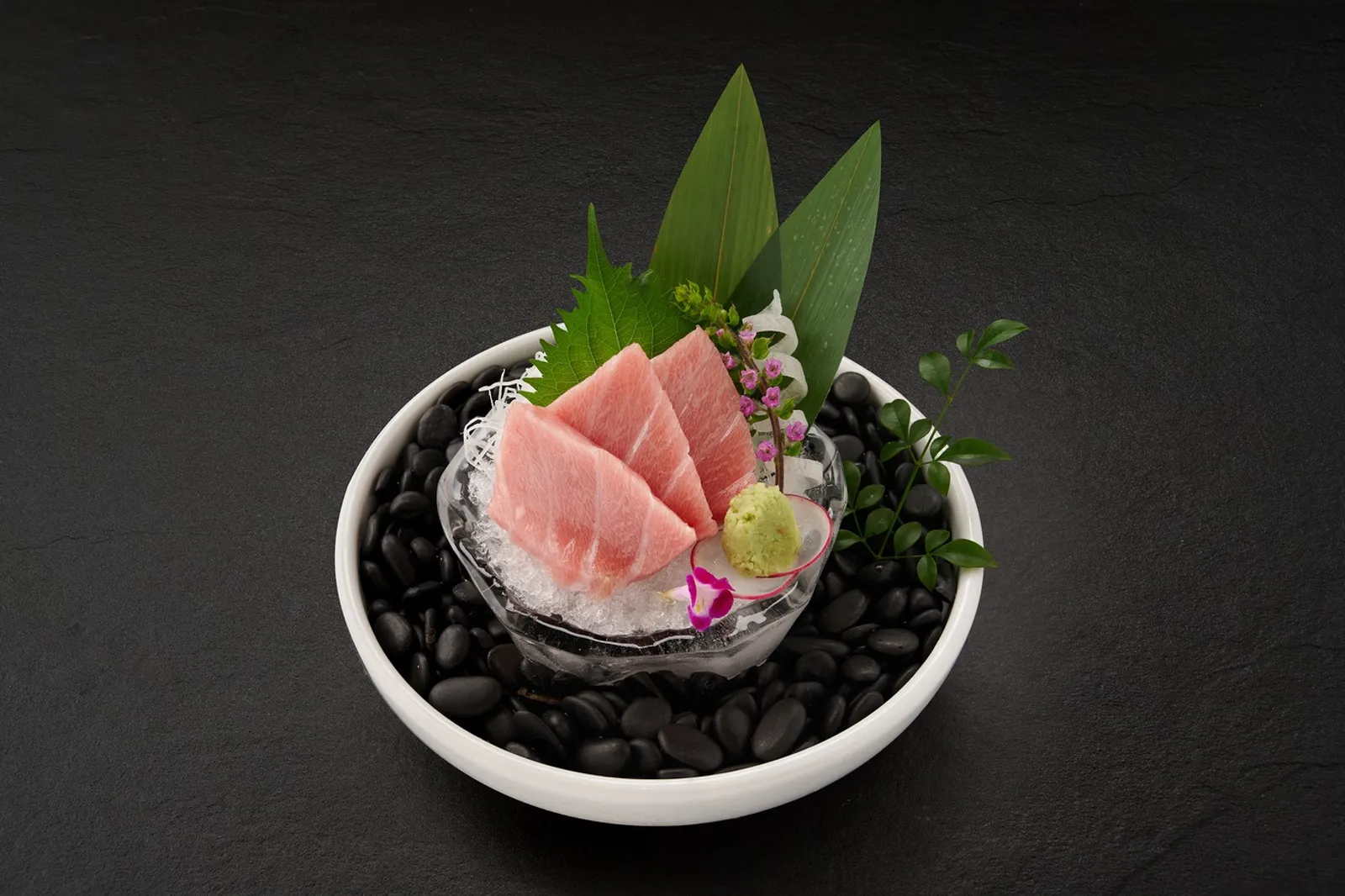 Bluefin tuna sashimi on ice at Washo, Bangkok
