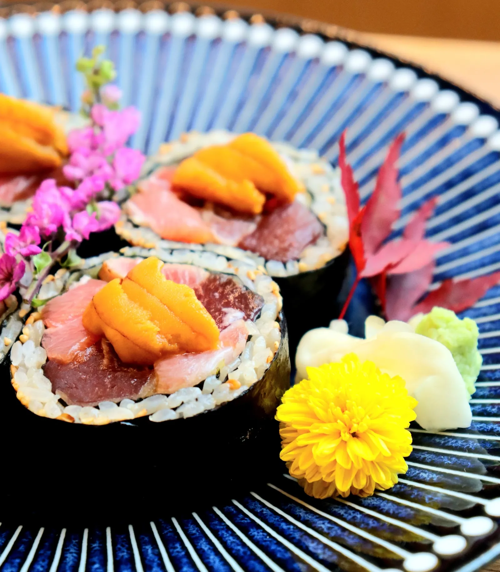 Washo Roll topped with uni at Washo, Bangkok
